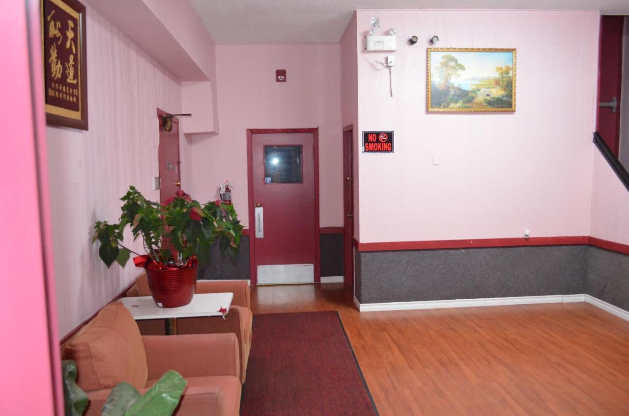 Two Hills Inn Dış mekan fotoğraf