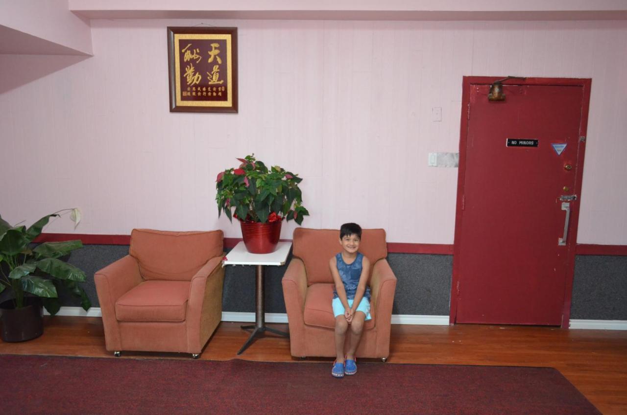 Two Hills Inn Dış mekan fotoğraf