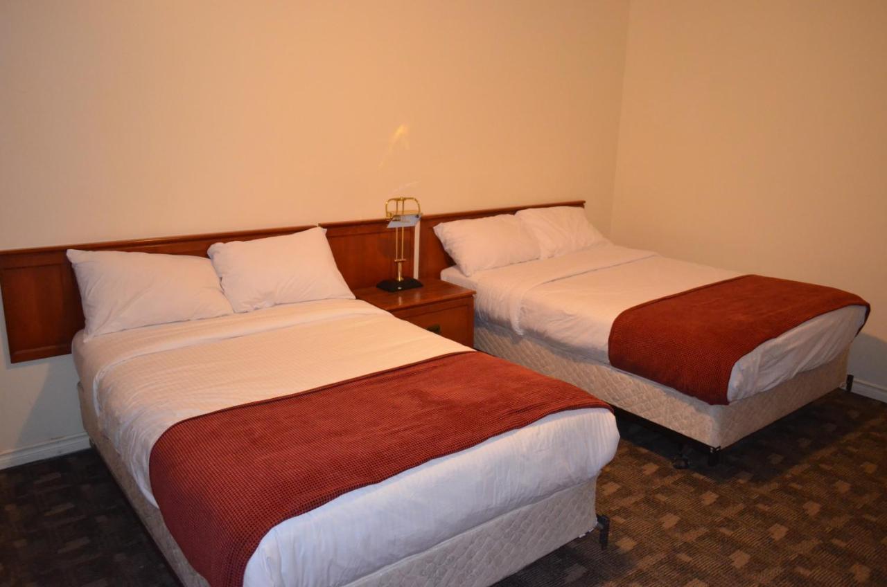 Two Hills Inn Dış mekan fotoğraf